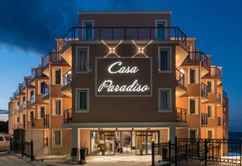 Casa Paradiso Beach Residence has Balcony rooms