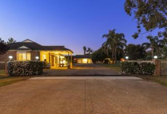 Aberdeen Motel allows 18 year olds to book a room