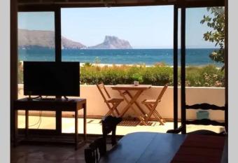 Beachfront Apt! AC - Pool - Parking has Balcony rooms