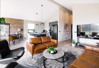 Luxury Ocean Villas allows 18 year olds to book a room