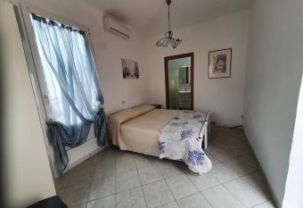 LA CASA DEL SOLE DEL MARE DELLA CULTURA has Balcony rooms