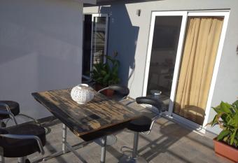 gym apartments allows 18 year olds to book a room