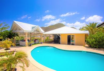 Spacious Villa with Ocean and Mountain view-4 beds has Balcony rooms
