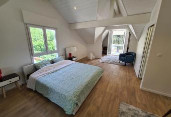 Villa de l Eculaz allows 18 year olds to book a room