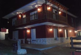 hotel el candano has Balcony rooms