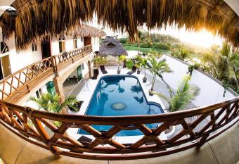 Hotel Boutique Punta Jamaica allows 18 year olds to book a room