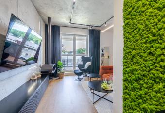 Apartament Sady # 110 allows 18 year olds to book a room