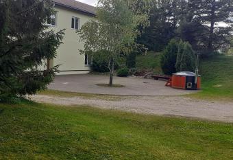 Viesu nams Vizbul  tes allows 18 year olds to book a room