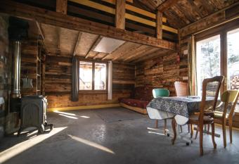 Le mas de l Oasis* de la Pastissi  re, un   co lieu en permaculture allows 18 year olds to book a room