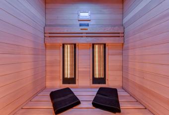 O Lit Divin Instant de volupt   BALNEO SAUNA has rooms with a private hot tub