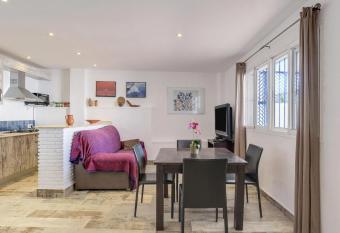 Apartamento en la playa con Wifi has Balcony rooms