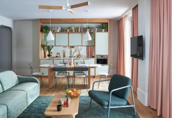 Turing Locke Cambridge allows 18 year olds to book a room