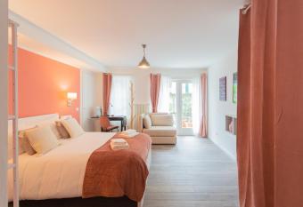 Enchanted Como Lake - Tremezzo Apartments by Rent All Como has Balcony rooms