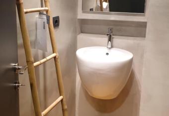 Attico vista mare has Balcony rooms