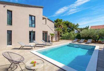 Destination sea has Balcony rooms