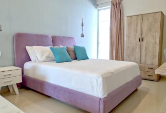 Epipleon Luxury Suites -104-                35                         35                                          has Balcony rooms