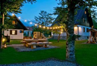 B&B Plitvice Holiday Lodge has Balcony rooms