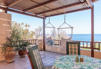 Casa di Giorgio - Beachfront Villa has Balcony rooms