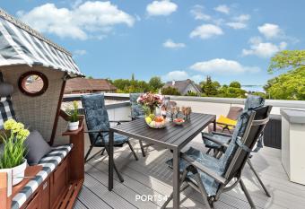 Strandhaus allows 18 year olds to book a room