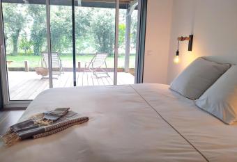 Mimis House has Balcony rooms