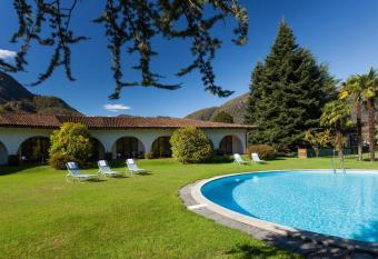 Garni Elena has Balcony rooms