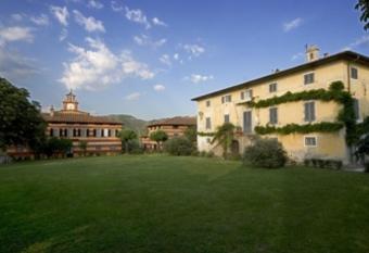 Fattoria di Camporomano has Balcony rooms