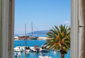 Apartman Rakic has Balcony rooms