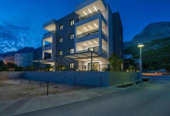 Villa IN has Balcony rooms