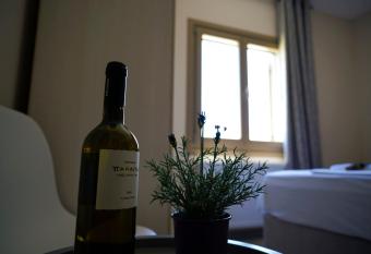 Charikleia s 2 bedroom appartment in Pelion has rooms with a private hot tub