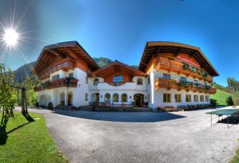 Gasthof Sch  ntal has Balcony rooms