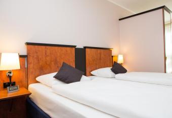Amedia Frankfurt Russelsheim Trademark Collection by Wyndham allows 18 year olds to book a room