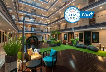 VSK RESIDENCE - SHA Extra Plus has Balcony rooms
