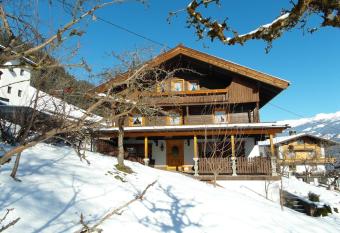 Alpenchalet Bergprinzessin has Balcony rooms