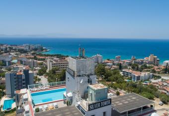 Silver Tower Residence has Balcony rooms