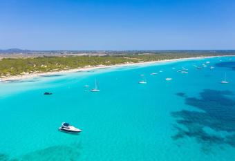 Sa Rapita House allows 18 year olds to book a room