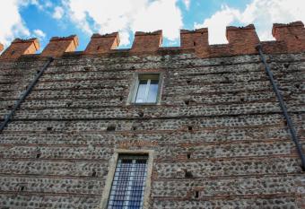 Antiche Mura - Italian Homing has Balcony rooms