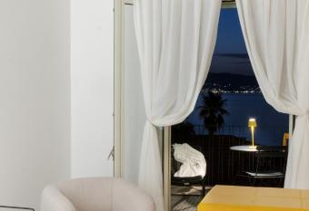 Malalbergo has Balcony rooms