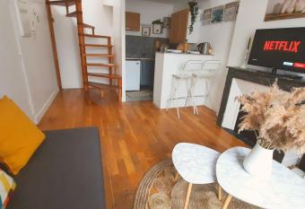 Le COCON, C  ur Historique d Orl  ans, 5min gare allows 18 year olds to book a room