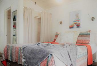 New Waterfront Cabin on the Large Sundeck #22 cabin has Balcony rooms