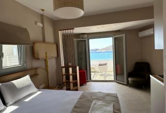 Lemonia Rooms allows 18 year olds to book a room