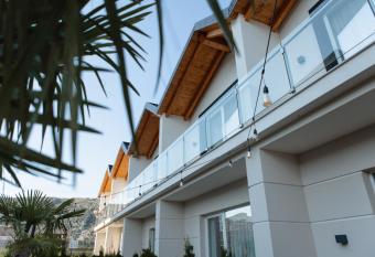 Premium Villas Resort has Balcony rooms