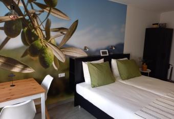 Os Mundos has Balcony rooms