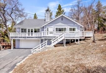 Lassen Paradise #2010 by Big Bear Vacations has Balcony rooms