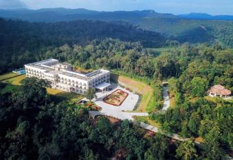 Montrose Golf Resort & Spa has Balcony rooms