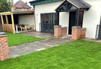 The Station Inn allows 18 year olds to book a room