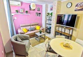 Palacios Deluxe Apartment with Elevator has rooms with a private hot tub