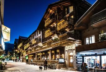 Hotel Derby allows 18 year olds to book a room