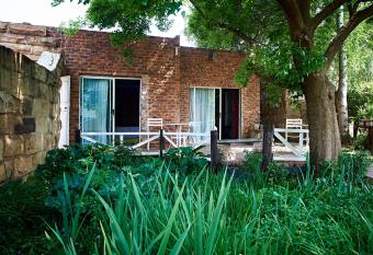 The Viewing Deck Accommodation has Balcony rooms