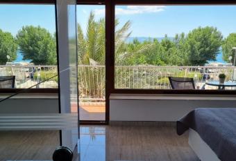 Angel wing has Balcony rooms