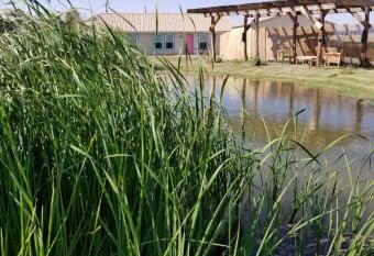 Casa de Agua - Cool Comfort with Nature to See and Hike allows 18 year olds to book a room